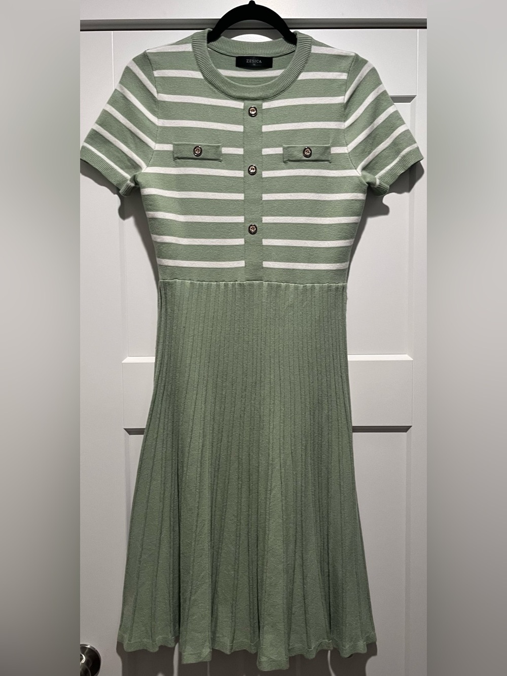 Zesica Mint Green Striped Knit Pleated Midi Dress Size Medium
